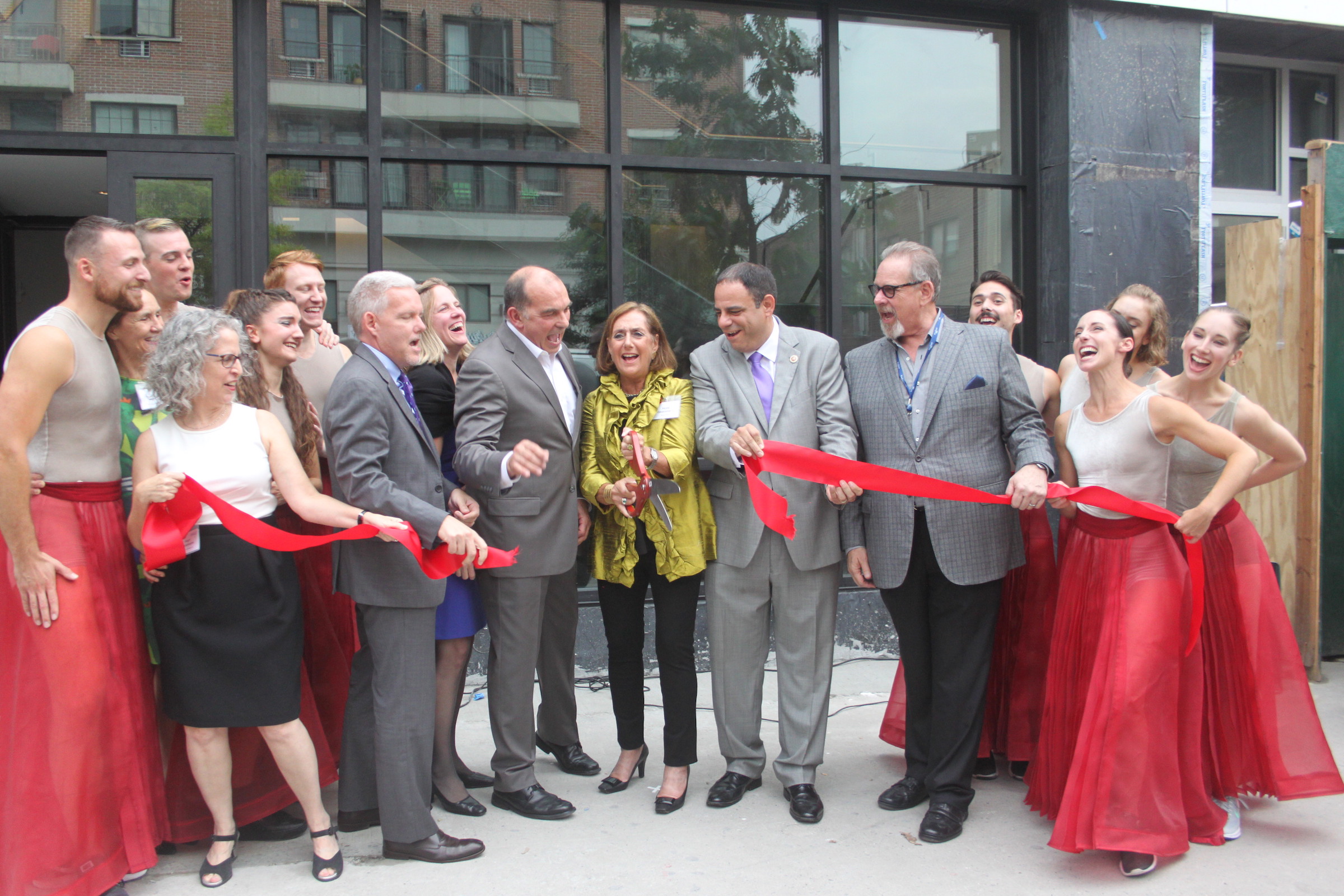 Astoria welcomed the RIOULT Dance Center to Steinway Street and 34th Avenue with a ribbon cutting ceremony.